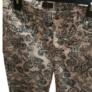 NYDJ Navy and White Patterned Pants